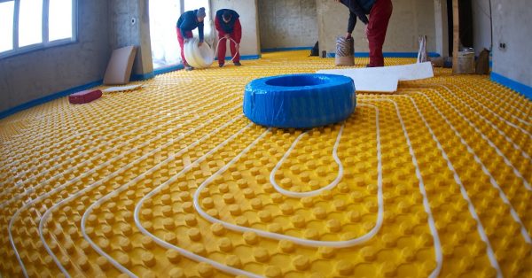 découvrez les avantages du chauffage au sol, une solution confortable et économique pour maintenir votre maison à la bonne température. profitez d'une chaleur homogène et d'un meilleur confort tout en réduisant vos factures d'énergie.