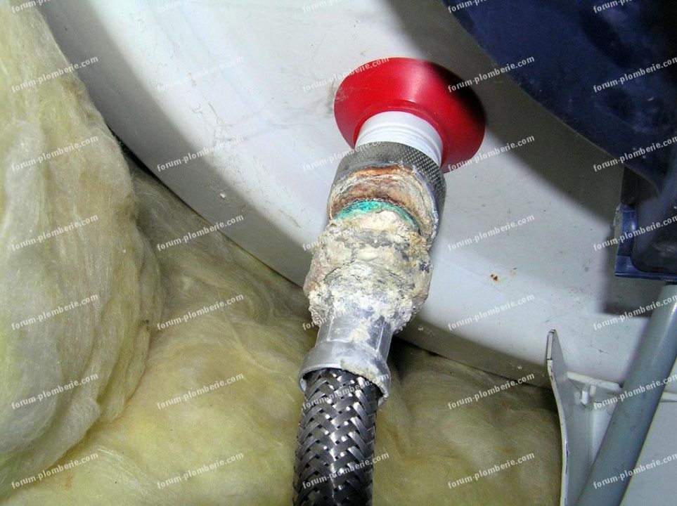 découvrez comment la corrosion affecte les tuyaux de chauffage, ses causes, ses conséquences et les solutions pour prévenir les dommages. protégez votre système de chauffage et maximisez sa durée de vie.
