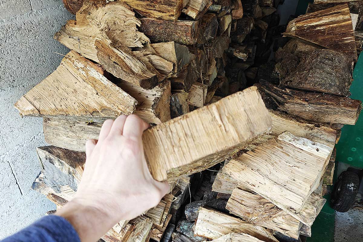 découvrez comment choisir un bois de chauffage rentable qui vous permettra de réaliser des économies tout en profitant d'une chaleur optimale. apprenez à identifier les meilleures essences de bois et maximiser votre investissement énergétique.