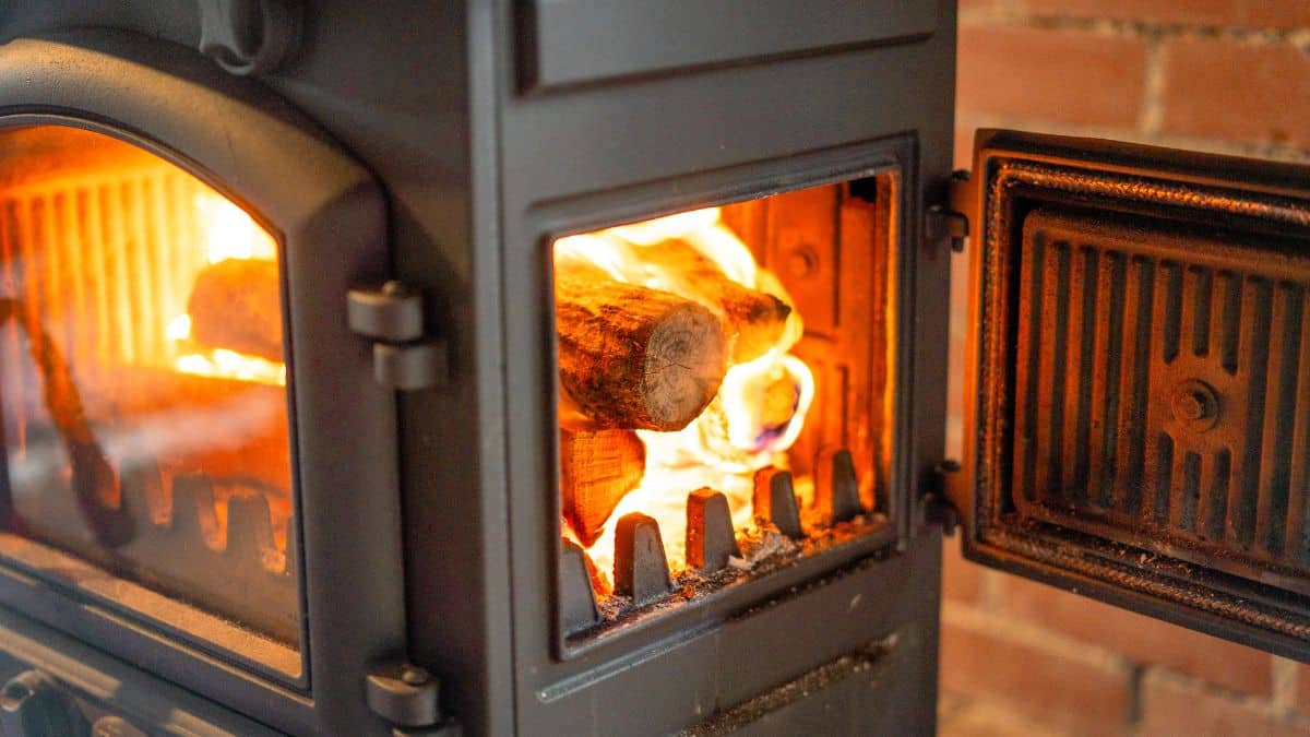 découvrez les principaux problèmes liés au bois de chauffage, de la qualité du bois aux risques de moisissures et d'humidité. apprenez à choisir le bon bois et à éviter les pièges courants pour profiter d'un chauffage efficace et sain.