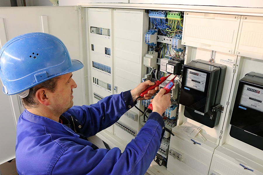 obtenez rapidement un devis pour l'électricité de votre maison neuve : installation, tarifs, conseils et estimation gratuits adaptés à vos besoins.