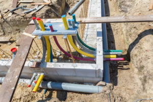 découvrez les prix et les coûts associés à la viabilisation d'un terrain en électricité pour préparer votre projet immobilier en toute sérénité.