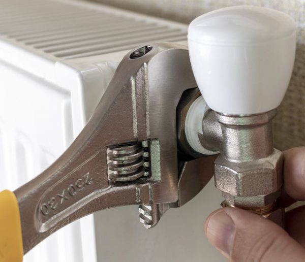 découvrez des solutions efficaces pour arrêter le bruit de votre chauffage et profiter d'un confort sonore optimal dans votre maison.