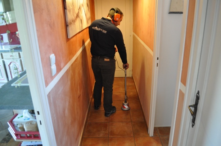 découvrez les méthodes et outils efficaces pour détecter une fuite de chauffage rapidement et éviter les dégâts dans votre installation.